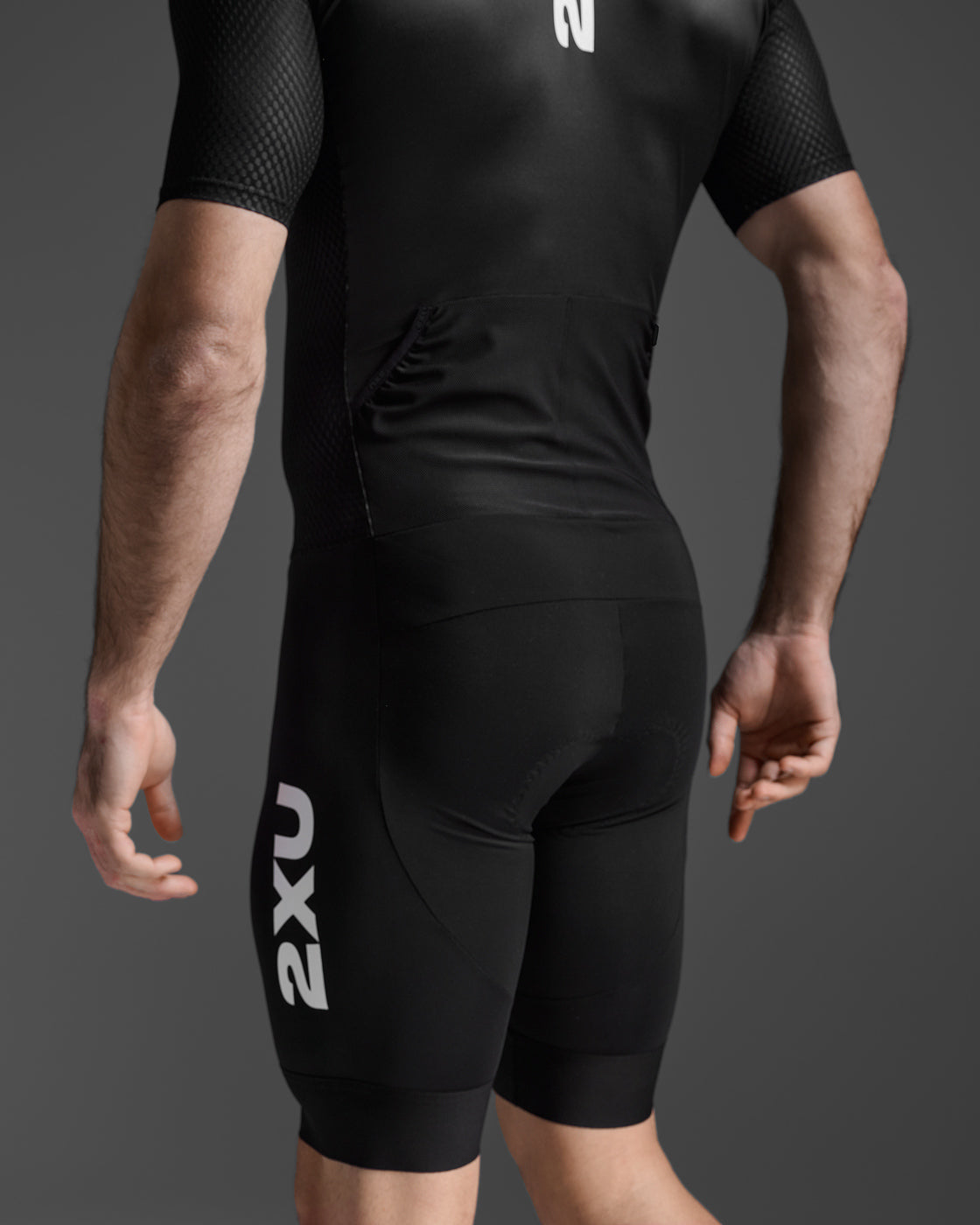 Aero Hex Sleeved Trisuit – 2XU UK Aero Hex Sleeved Trisuit – 2XU UK