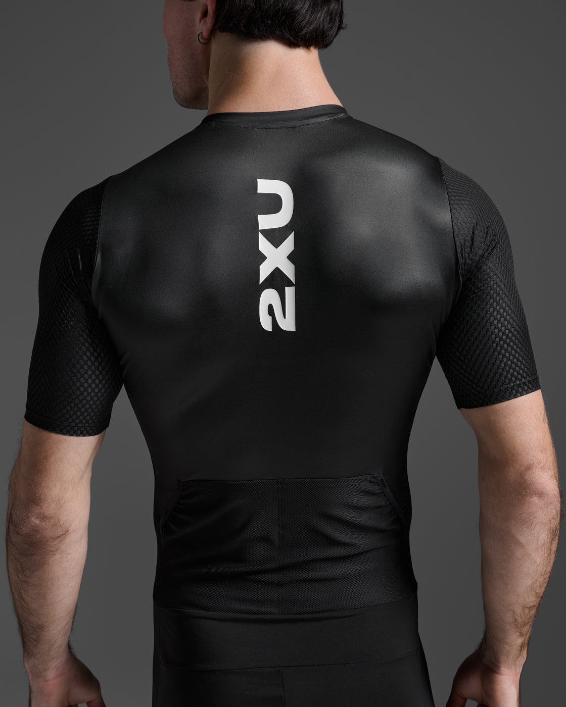 Aero Hex Sleeved Trisuit – 2XU UK