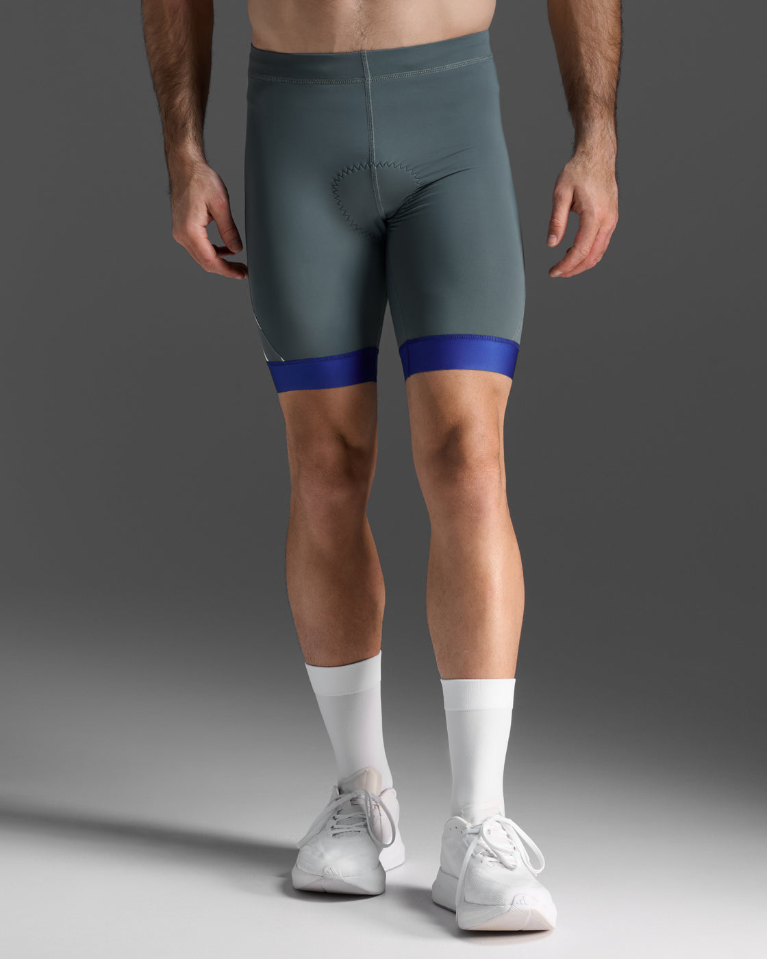 Core Tri 8 Inch Shorts – 2XU UK