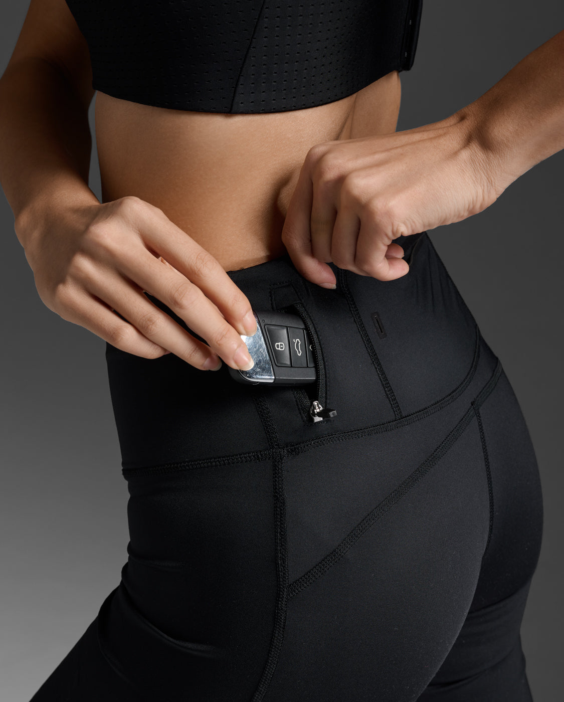 Light Speed Mid-Rise Compression Shorts – 2XU UK