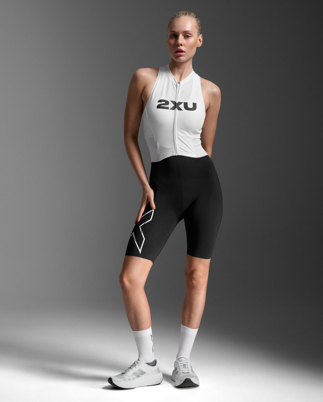 Black/White